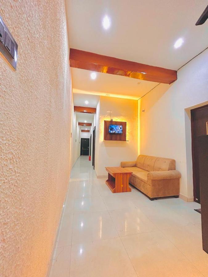 Hotel Sr Grand Gorakhpur Exterior foto